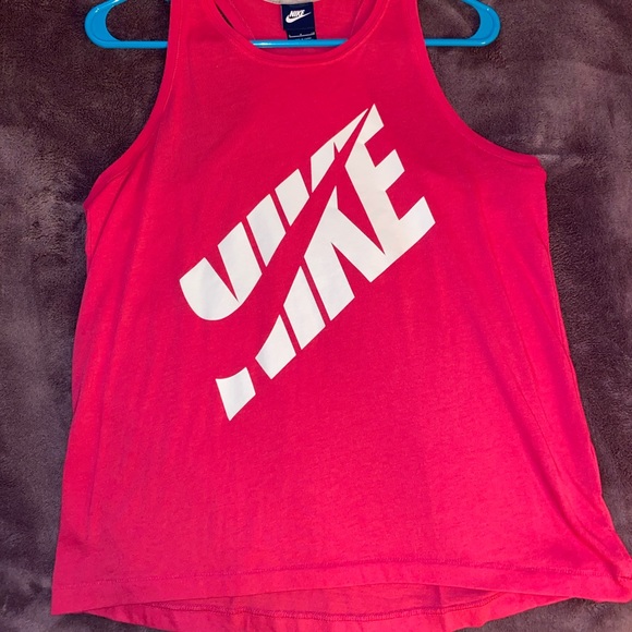 Nike Tops - 🍍 SALE 🍍 Nike Tank Top